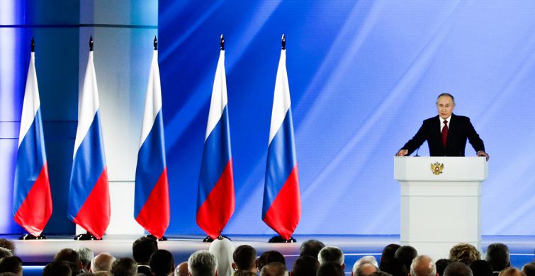 Что ожидает Россию в сентябре 2020 года: кризис, дистанционное обучение и вторая волна коронавируса